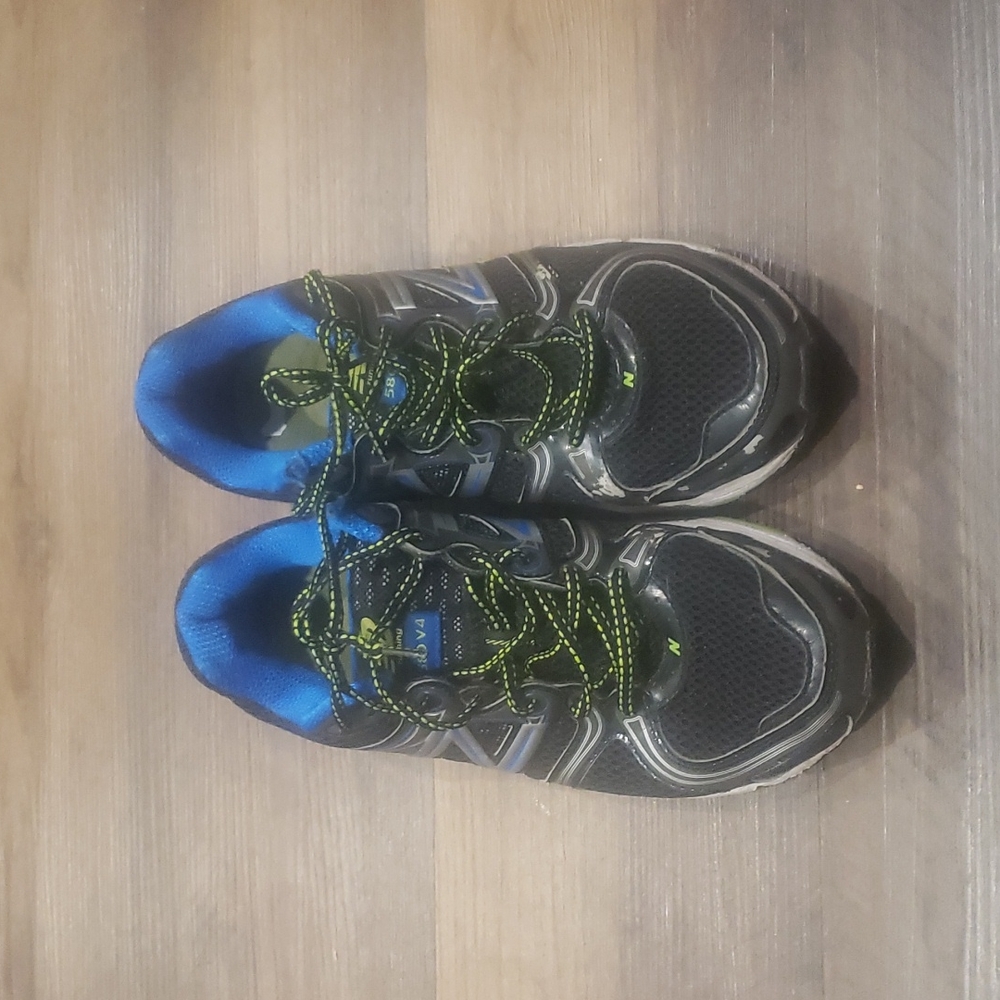 New Balance Running Shoe M9